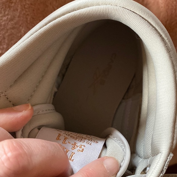 Cardi B. X Reebok collab, LE, no longer available - Picture 6 of 14